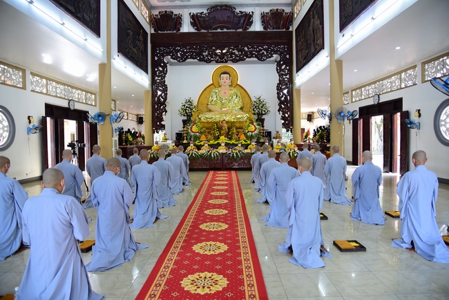 Lễ truyền giới Sa di Phương Trượng